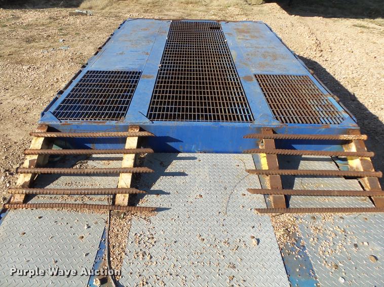 image for item BM9572 1997 Clark CPDFRT-97 double drop deck trailer