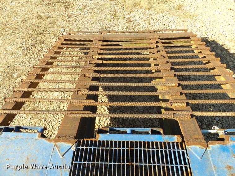 image for item BM9572 1997 Clark CPDFRT-97 double drop deck trailer