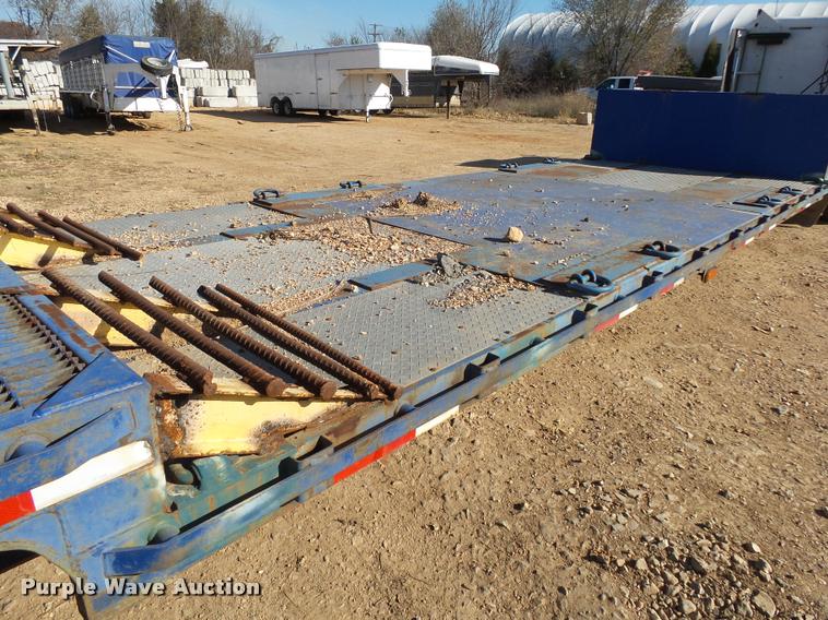 image for item BM9572 1997 Clark CPDFRT-97 double drop deck trailer