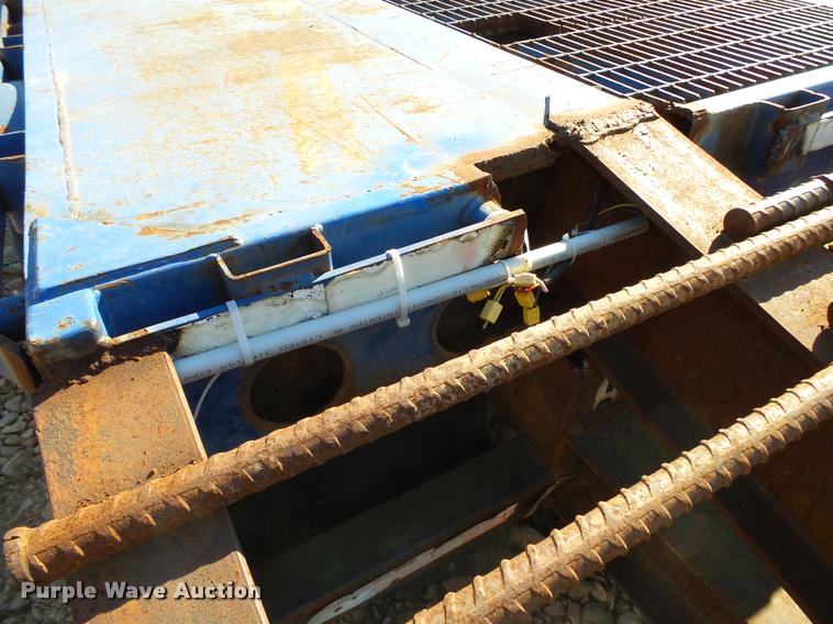 image for item BM9572 1997 Clark CPDFRT-97 double drop deck trailer