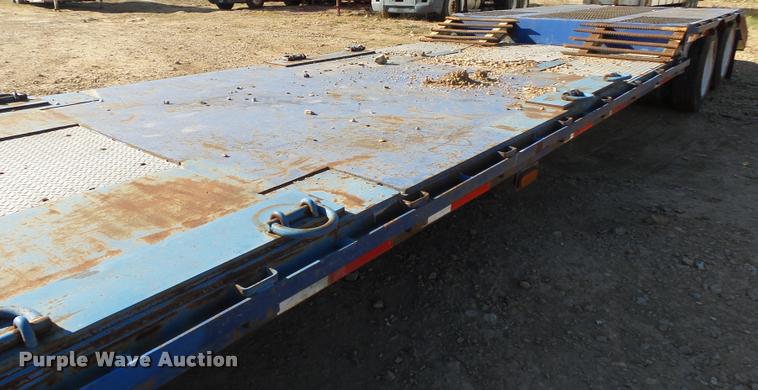 image for item BM9572 1997 Clark CPDFRT-97 double drop deck trailer