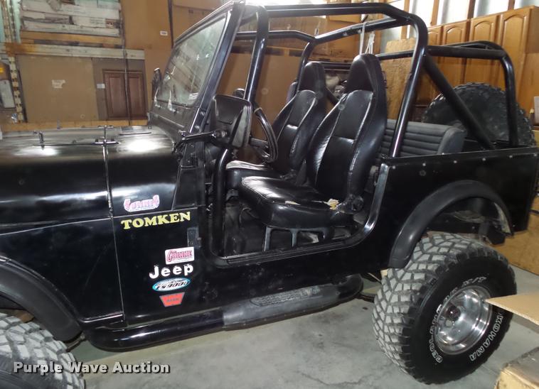 image for item BM9575 1985 Jeep CJ7 SUV