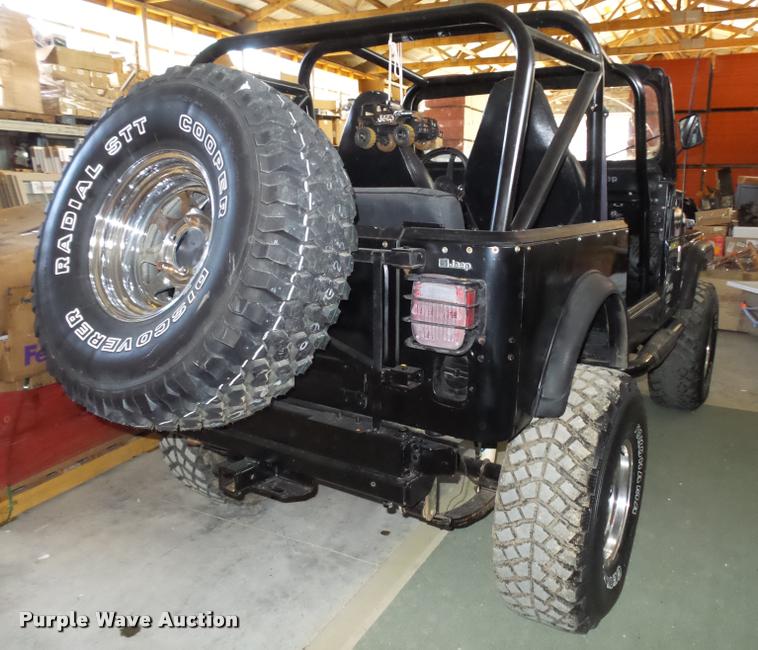 image for item BM9575 1985 Jeep CJ7 SUV