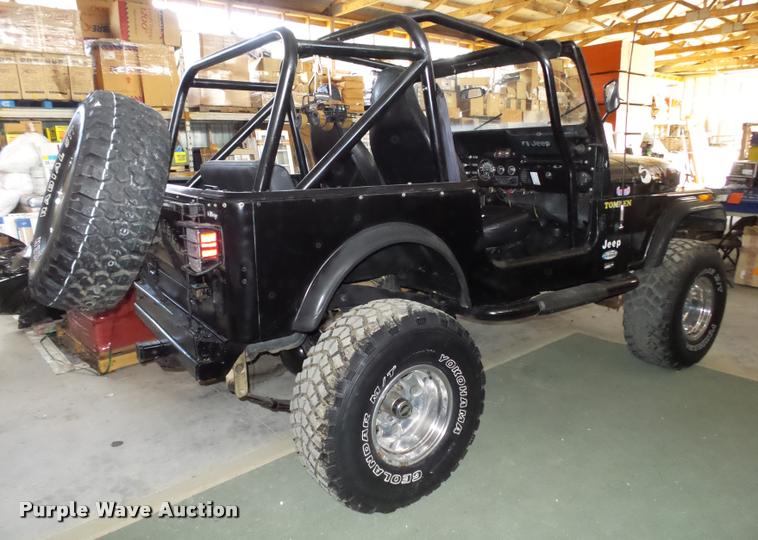 image for item BM9575 1985 Jeep CJ7 SUV