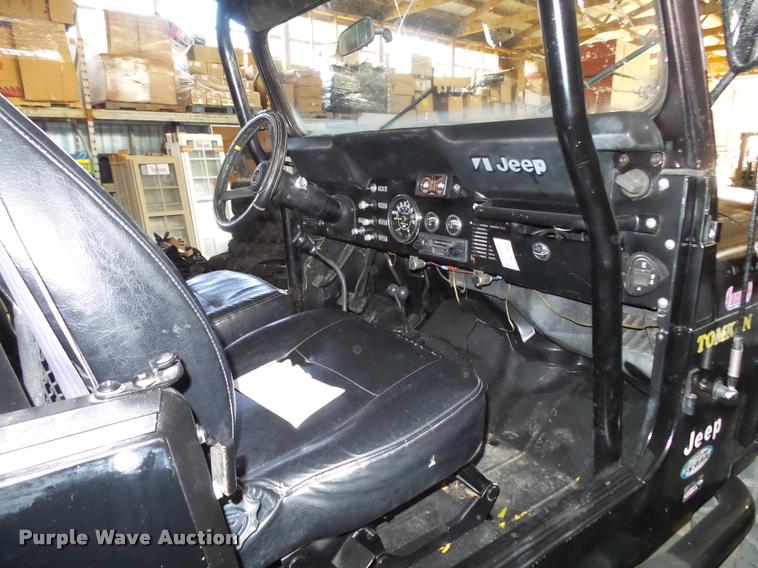 image for item BM9575 1985 Jeep CJ7 SUV