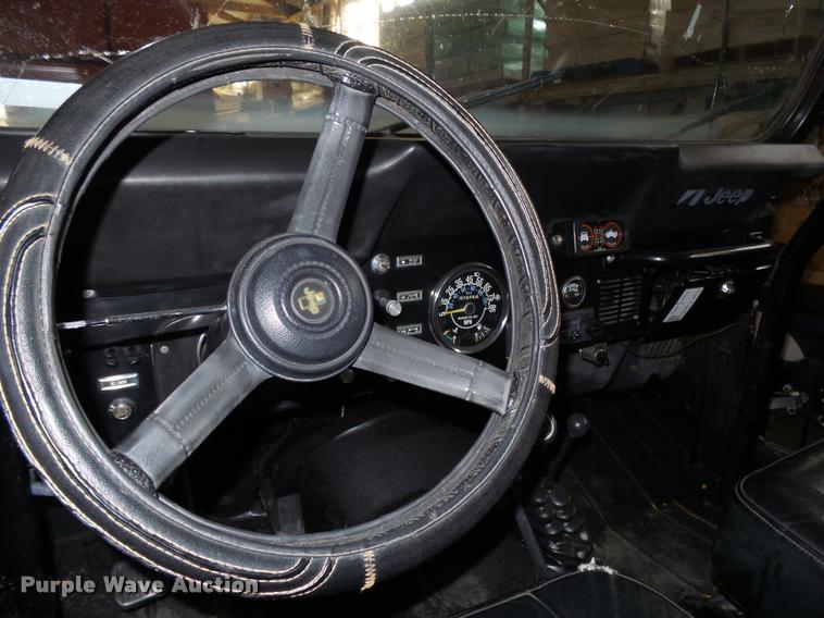 image for item BM9575 1985 Jeep CJ7 SUV