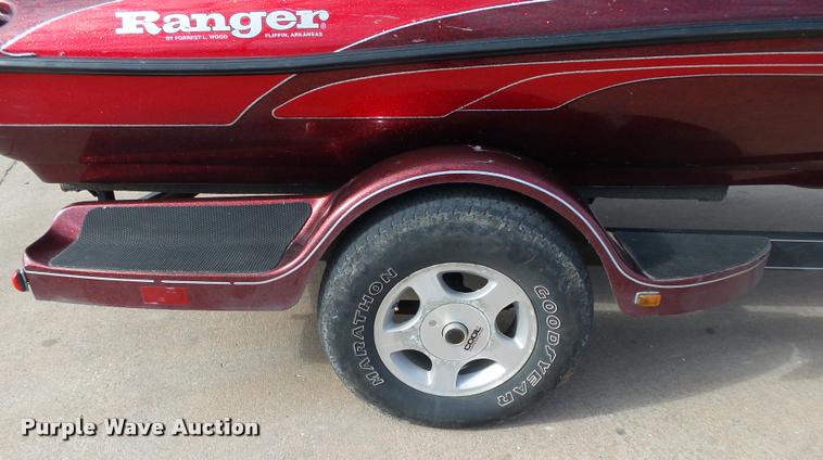 image for item BM9576 1999 Ranger R73 boat