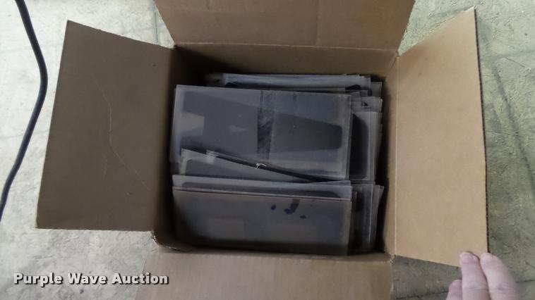 image for item BU9126 Exterior arrow lighted sign