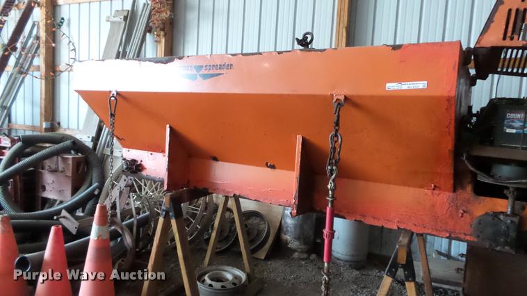 image for item BU9127 Swenson v-box spreader