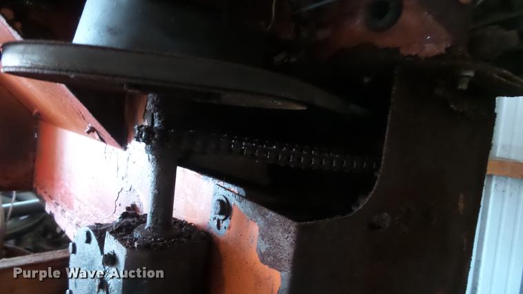 image for item BU9127 Swenson v-box spreader