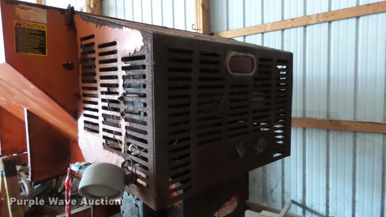 image for item BU9127 Swenson v-box spreader