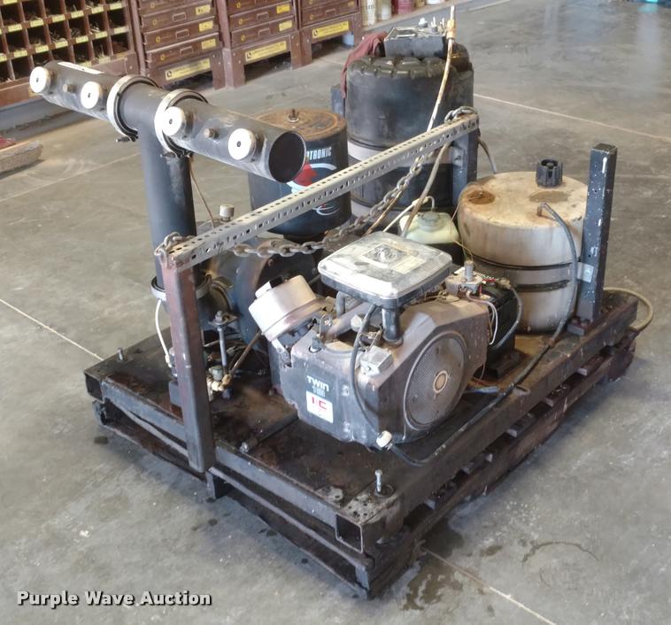 image for item BU9849 Dyna-Fog Cyclotronic fog machine