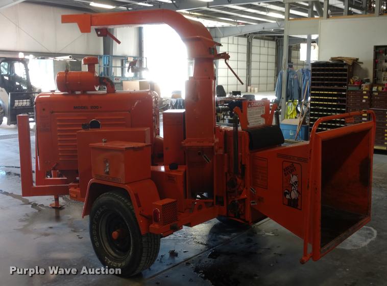 image for item BU9850 1990 Brush Bandit 200 wood chipper
