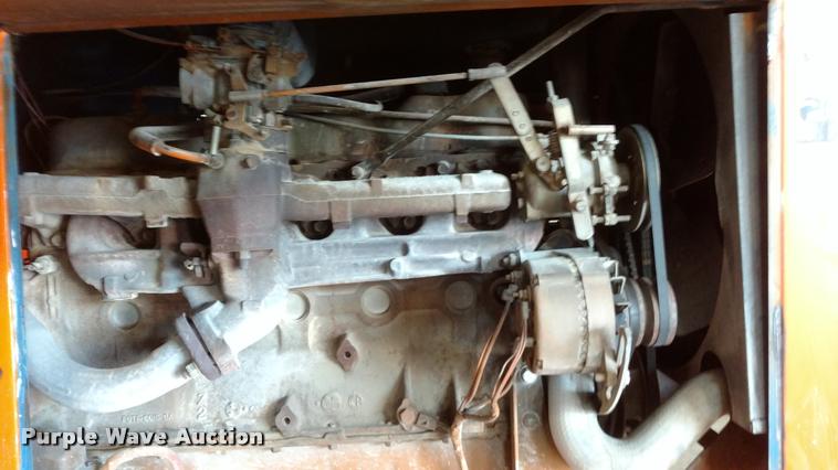 image for item BU9850 1990 Brush Bandit 200 wood chipper