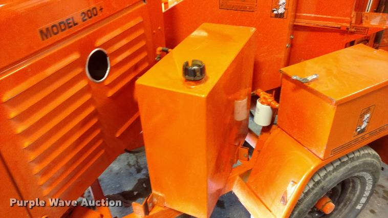 image for item BU9850 1990 Brush Bandit 200 wood chipper