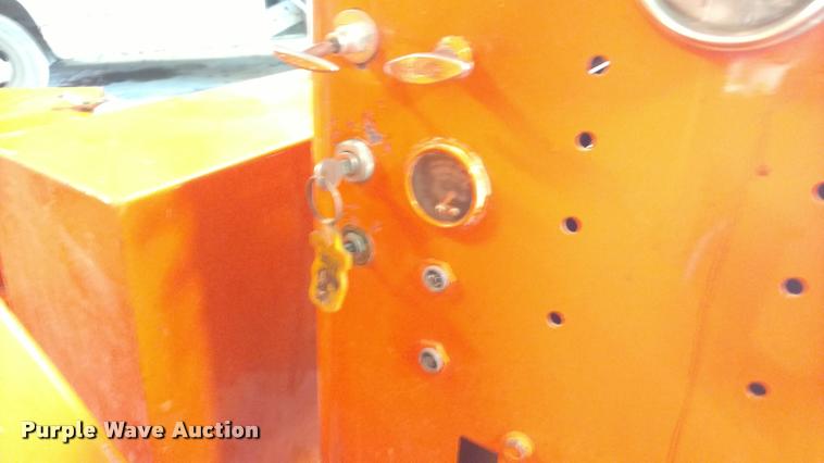 image for item BU9850 1990 Brush Bandit 200 wood chipper