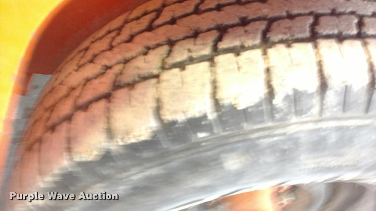 image for item BU9850 1990 Brush Bandit 200 wood chipper