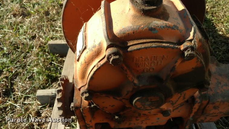 image for item BU9867 Braden winch