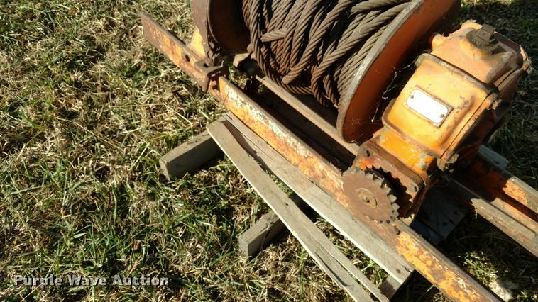 image for item BU9867 Braden winch