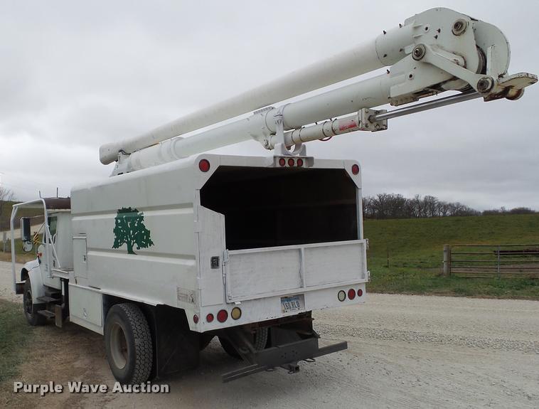 image for item BZ9951 1995 International 4700 bucket truck