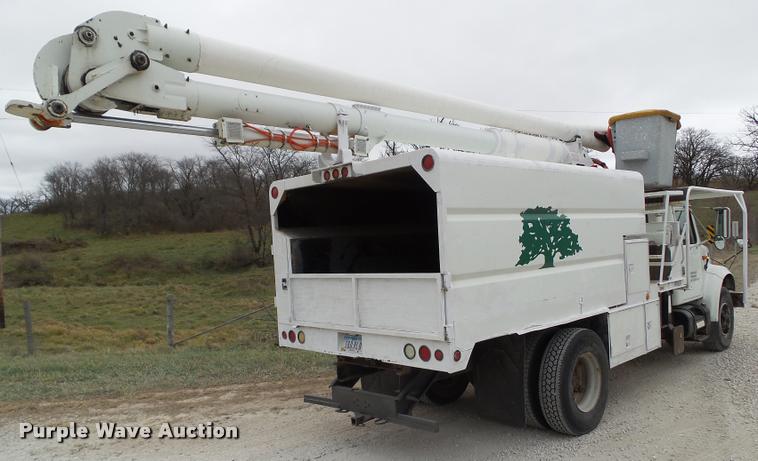 image for item BZ9951 1995 International 4700 bucket truck
