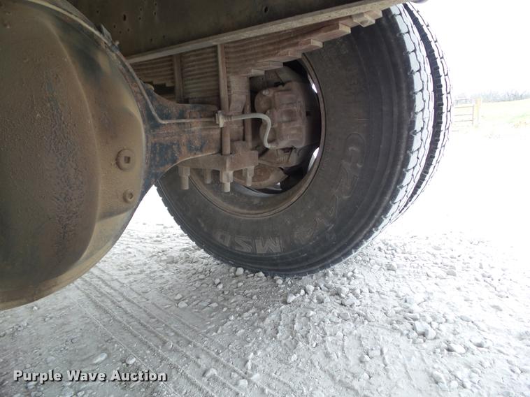 image for item BZ9951 1995 International 4700 bucket truck