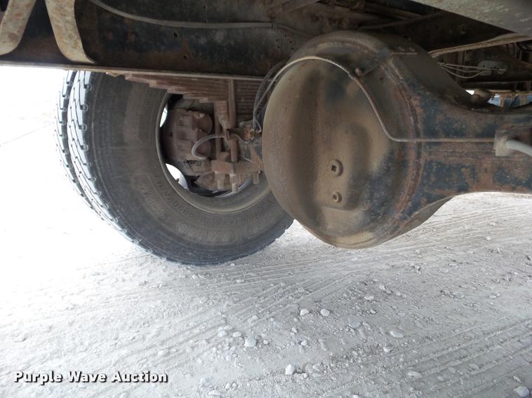 image for item BZ9951 1995 International 4700 bucket truck