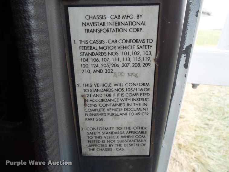 image for item BZ9951 1995 International 4700 bucket truck