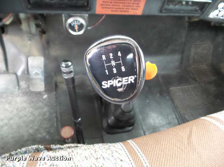 image for item BZ9951 1995 International 4700 bucket truck