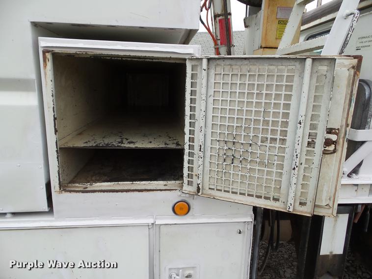 image for item BZ9951 1995 International 4700 bucket truck