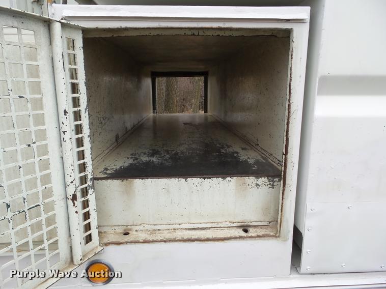 image for item BZ9951 1995 International 4700 bucket truck