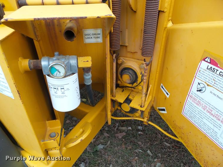 image for item BZ9952 1995 Brush Bandit 250 chipper