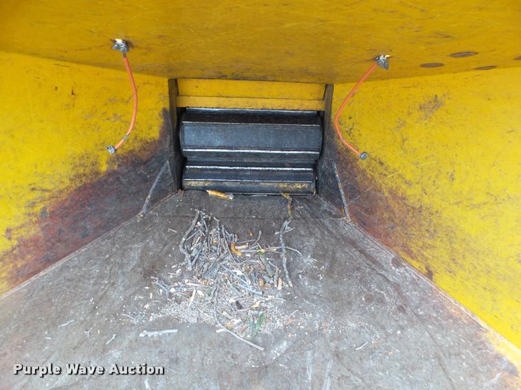 image for item BZ9952 1995 Brush Bandit 250 chipper