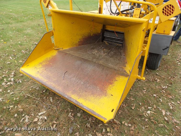 image for item BZ9952 1995 Brush Bandit 250 chipper