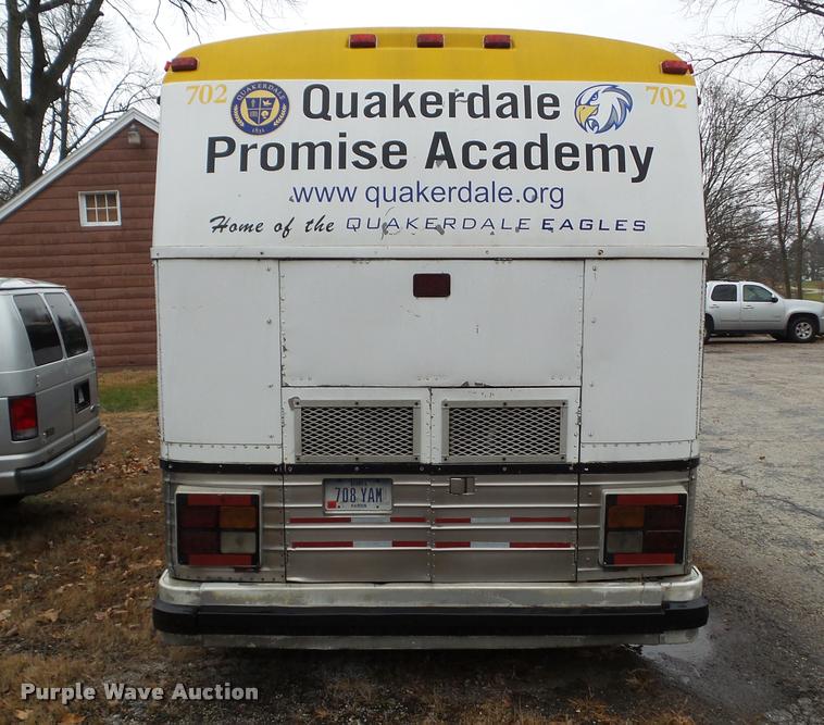 image for item BZ9953 1986 MCI 102A3 bus