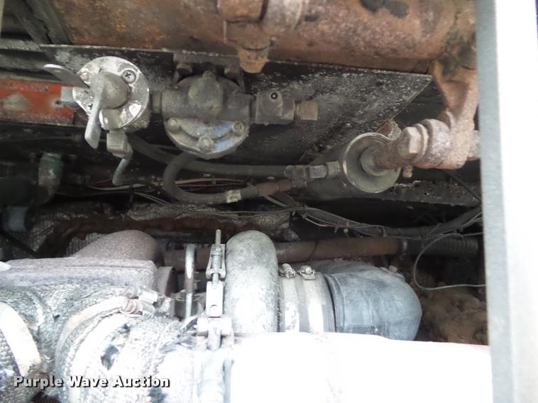 image for item BZ9953 1986 MCI 102A3 bus