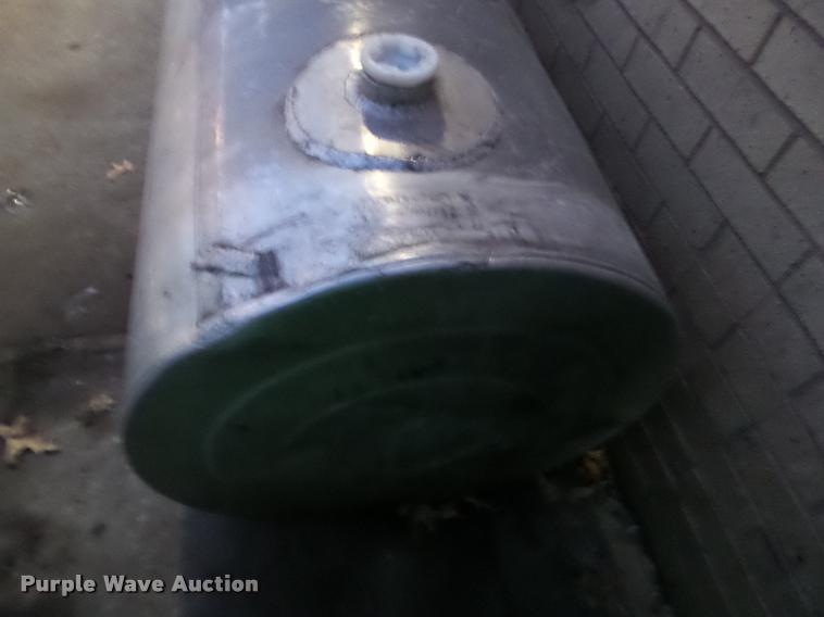 image for item BZ9970 Fuel tank