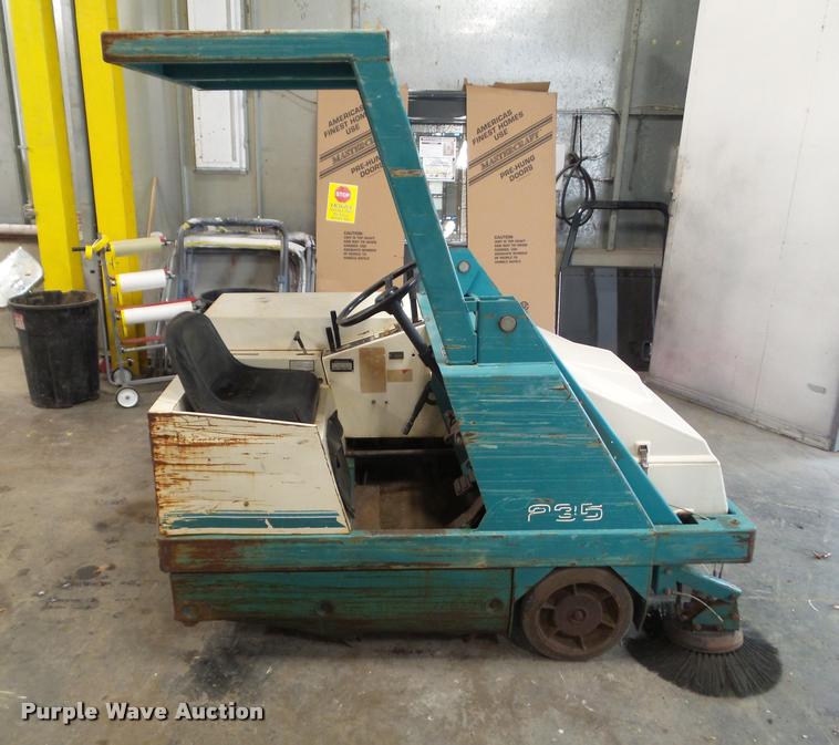 image for item BZ9971 Tennant 235 sweeper