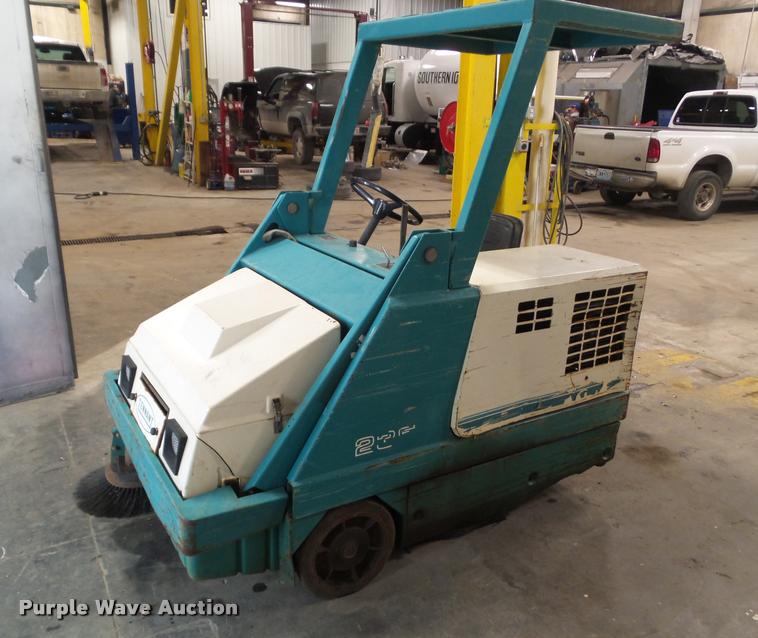 image for item BZ9971 Tennant 235 sweeper