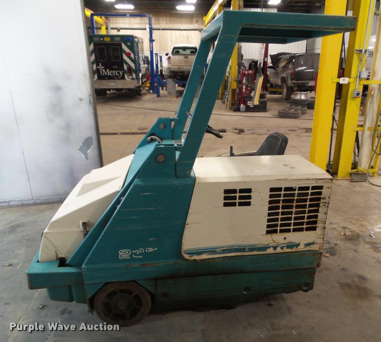 image for item BZ9971 Tennant 235 sweeper