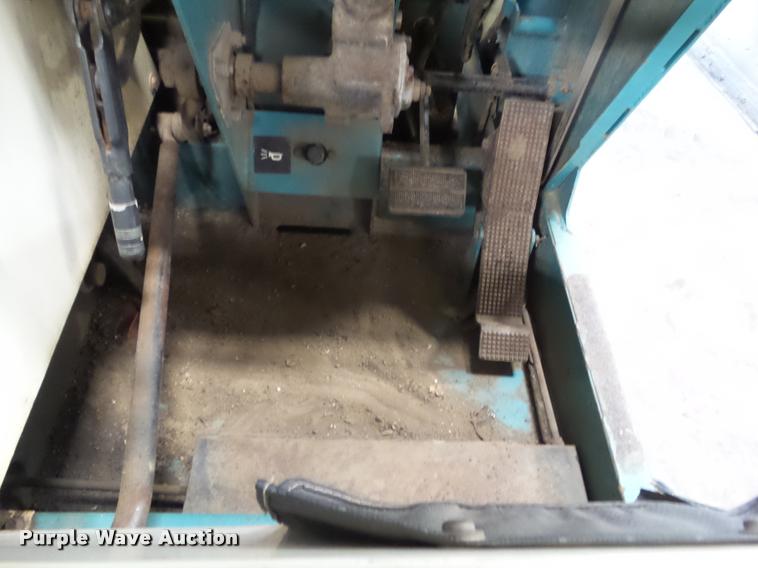 image for item BZ9971 Tennant 235 sweeper