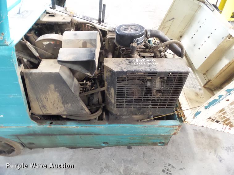 image for item BZ9971 Tennant 235 sweeper