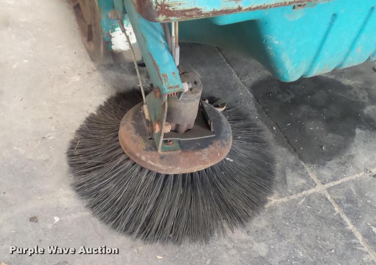 image for item BZ9971 Tennant 235 sweeper