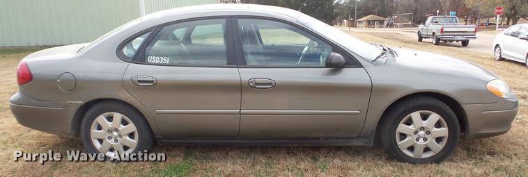 image for item DA2112 2002 Ford Taurus