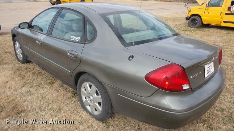 image for item DA2112 2002 Ford Taurus