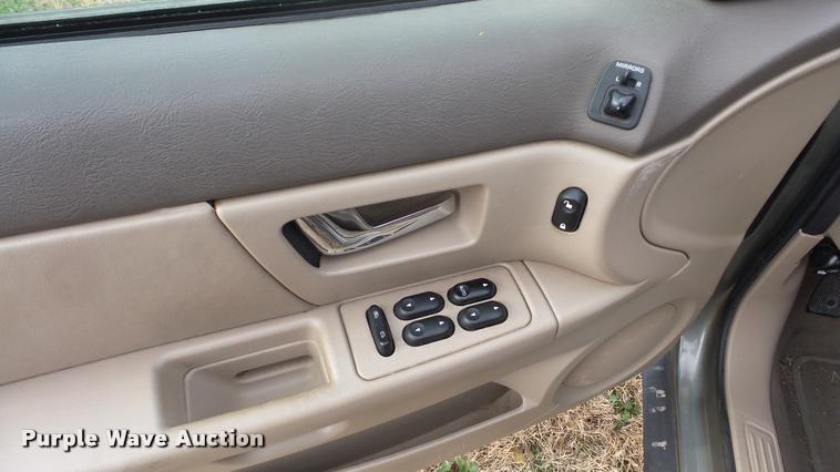 image for item DA2112 2002 Ford Taurus