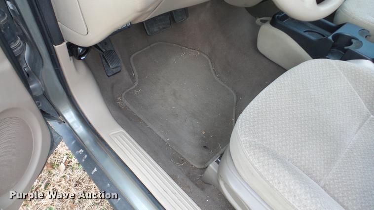 image for item DA2112 2002 Ford Taurus