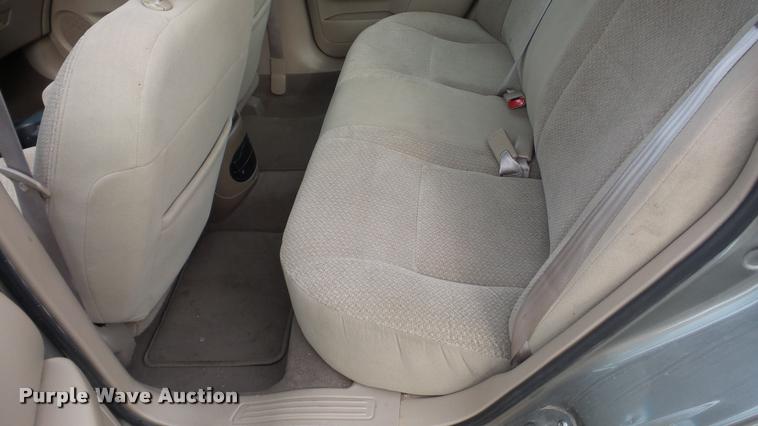 image for item DA2112 2002 Ford Taurus