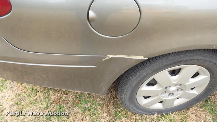 image for item DA2112 2002 Ford Taurus