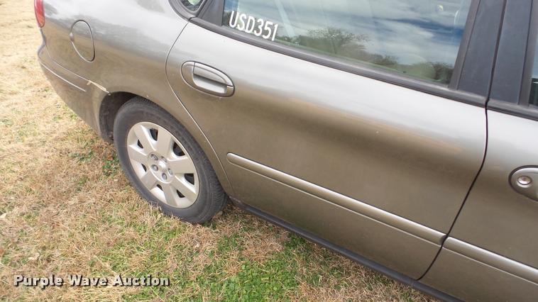 image for item DA2112 2002 Ford Taurus